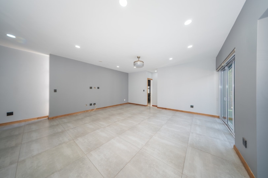 4 Bedroom Property for Sale in Greenstone Hill Gauteng