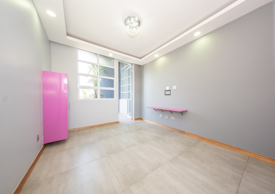4 Bedroom Property for Sale in Greenstone Hill Gauteng