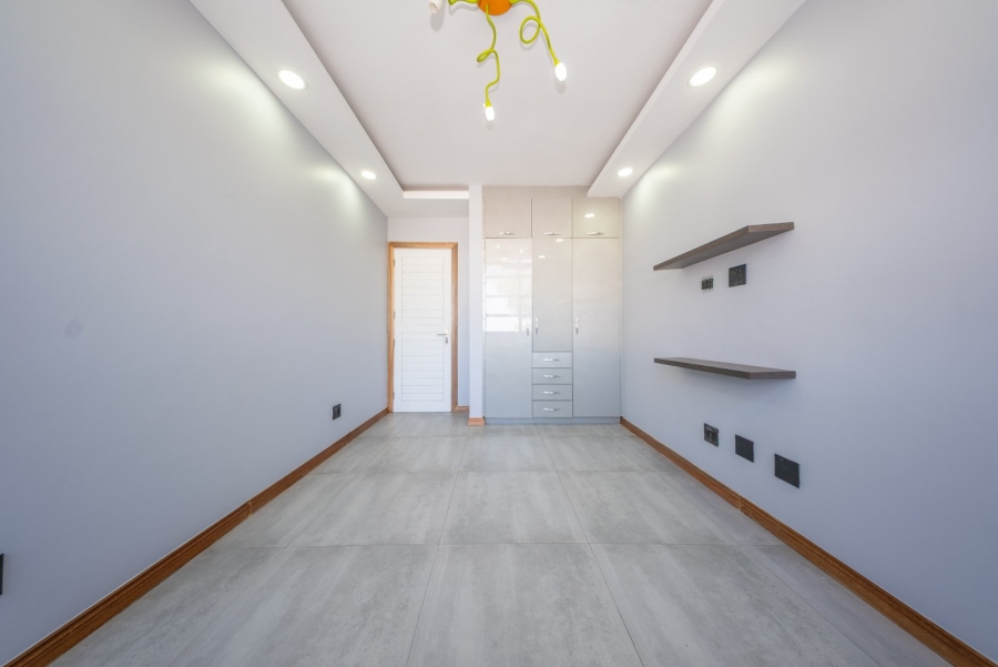 4 Bedroom Property for Sale in Greenstone Hill Gauteng