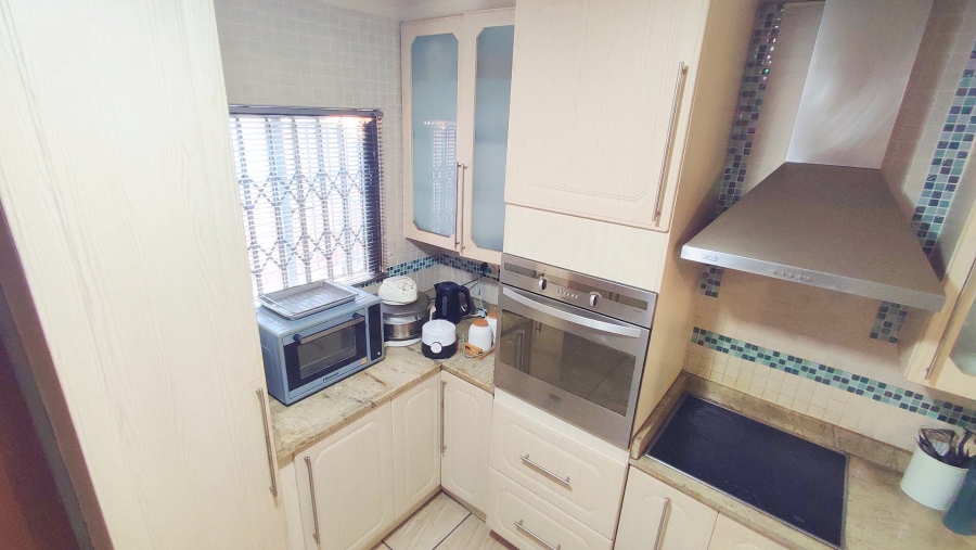 3 Bedroom Property for Sale in Eldoraigne Gauteng