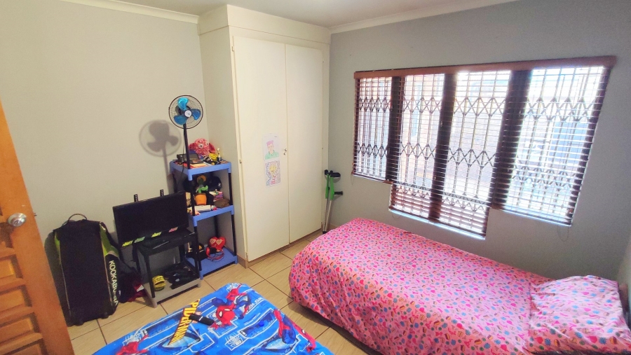3 Bedroom Property for Sale in Eldoraigne Gauteng
