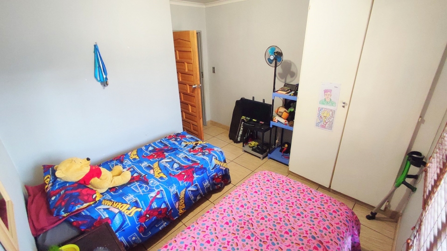 3 Bedroom Property for Sale in Eldoraigne Gauteng