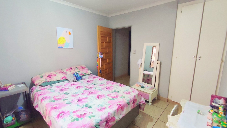 3 Bedroom Property for Sale in Eldoraigne Gauteng
