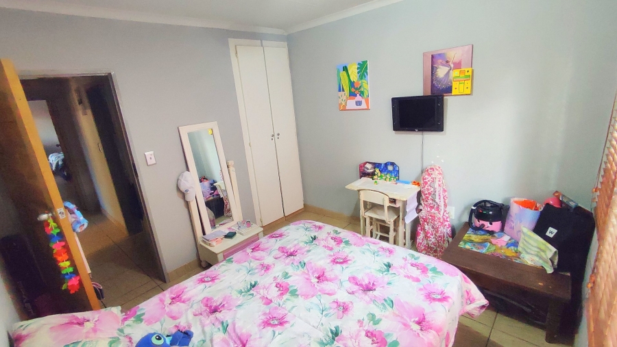 3 Bedroom Property for Sale in Eldoraigne Gauteng