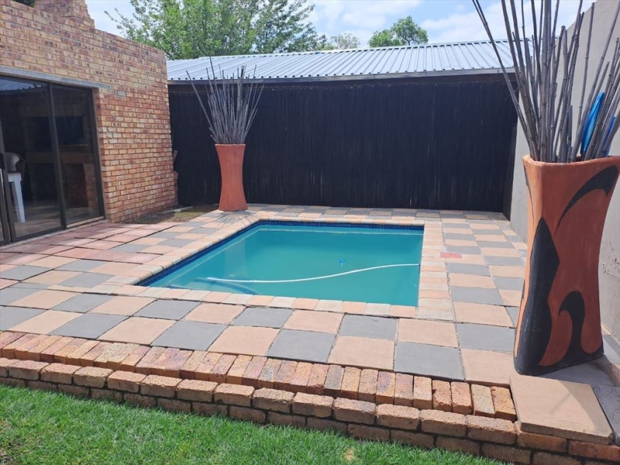 3 Bedroom Property for Sale in Comet Gauteng