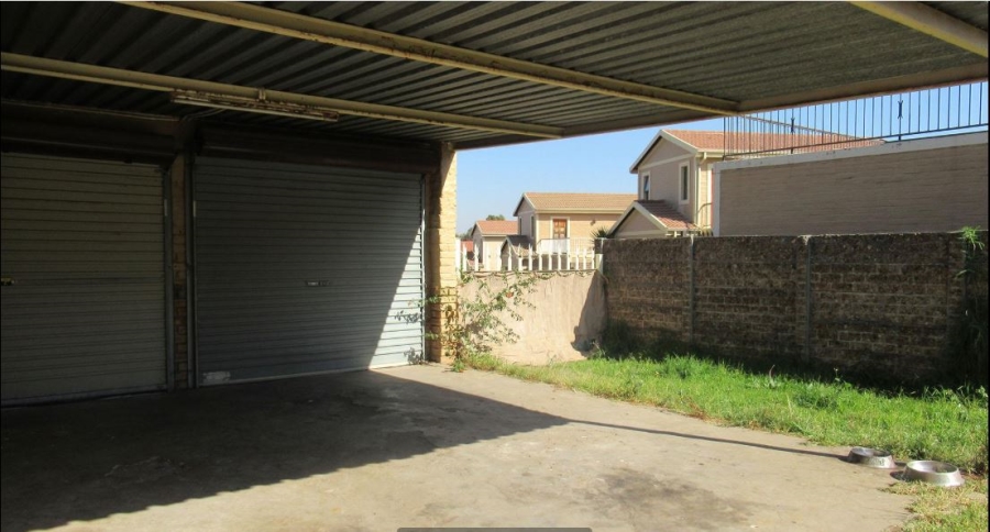 4 Bedroom Property for Sale in Halfway Gardens Gauteng