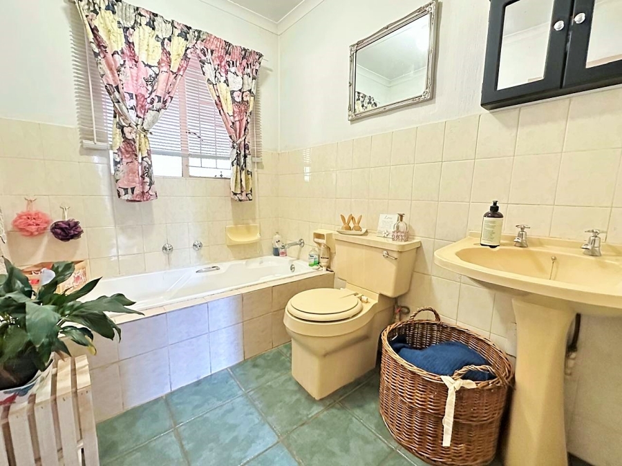 2 Bedroom Property for Sale in Zwartkop Gauteng