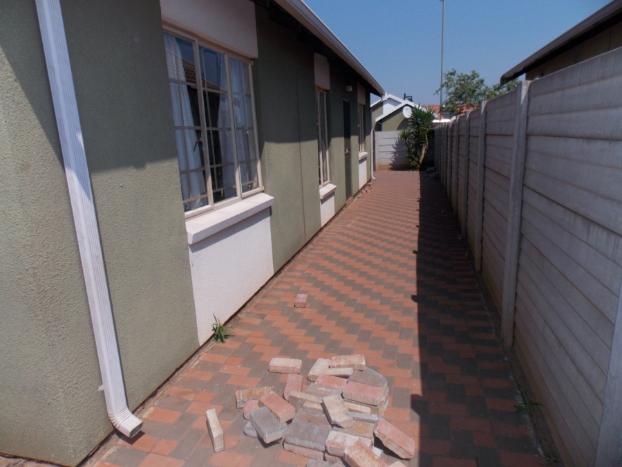 3 Bedroom Property for Sale in Sky City Gauteng