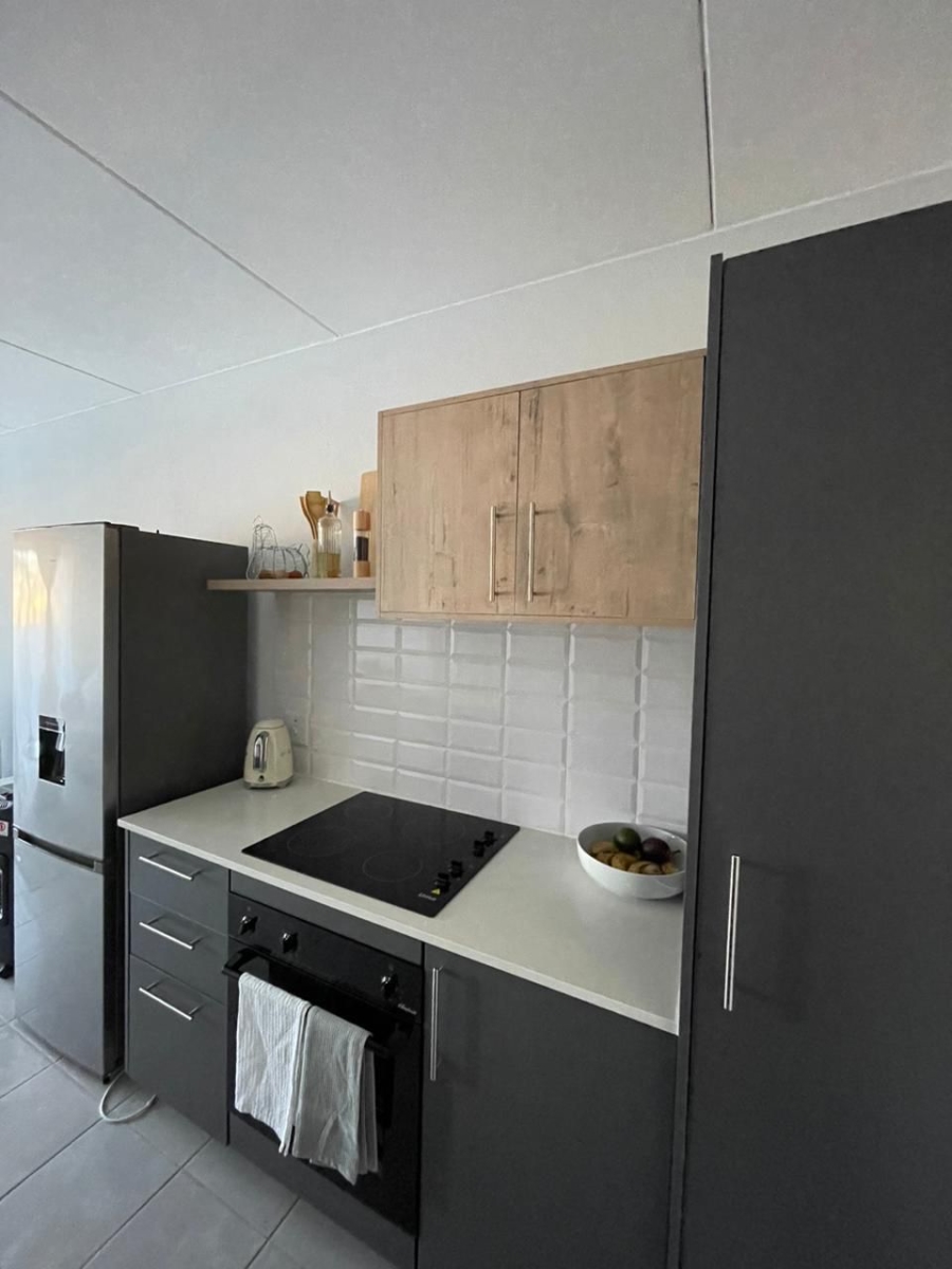 2 Bedroom Property for Sale in Kosmosdal Gauteng