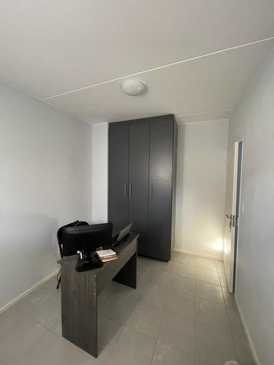 2 Bedroom Property for Sale in Kosmosdal Gauteng
