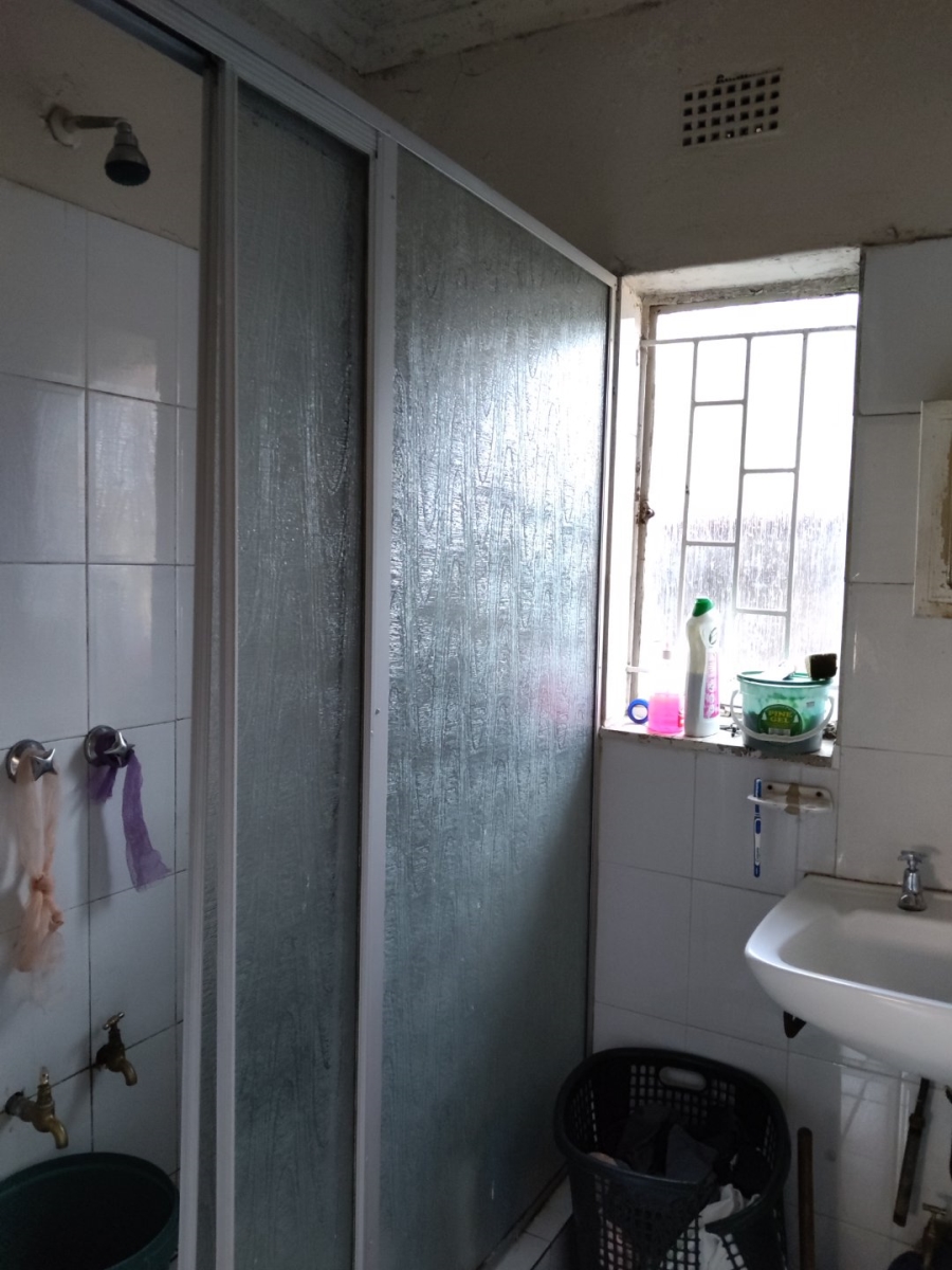 10 Bedroom Property for Sale in Laudium Gauteng
