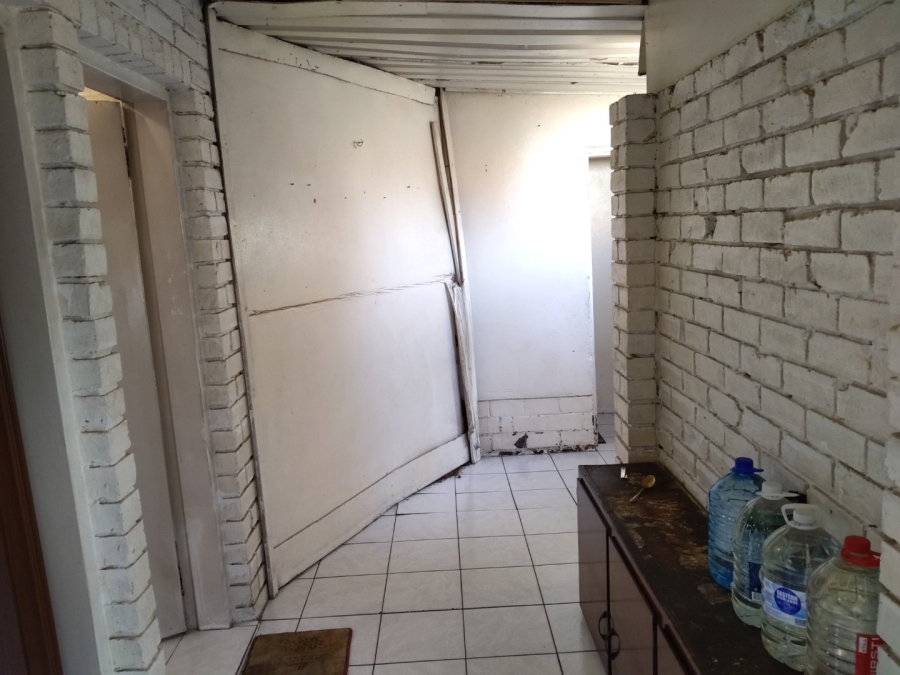 10 Bedroom Property for Sale in Laudium Gauteng