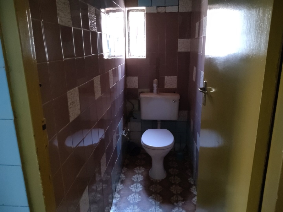 10 Bedroom Property for Sale in Laudium Gauteng