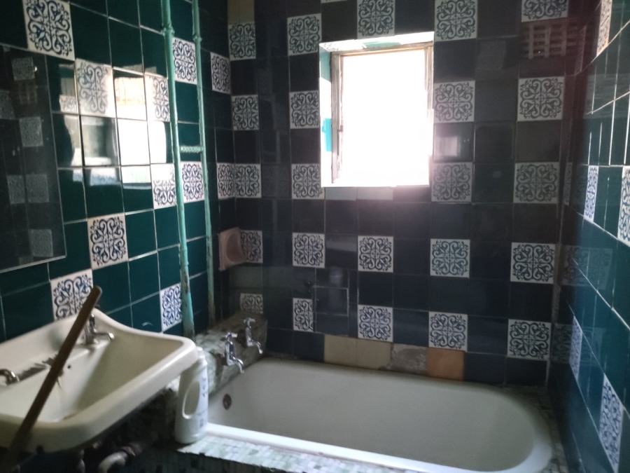 10 Bedroom Property for Sale in Laudium Gauteng