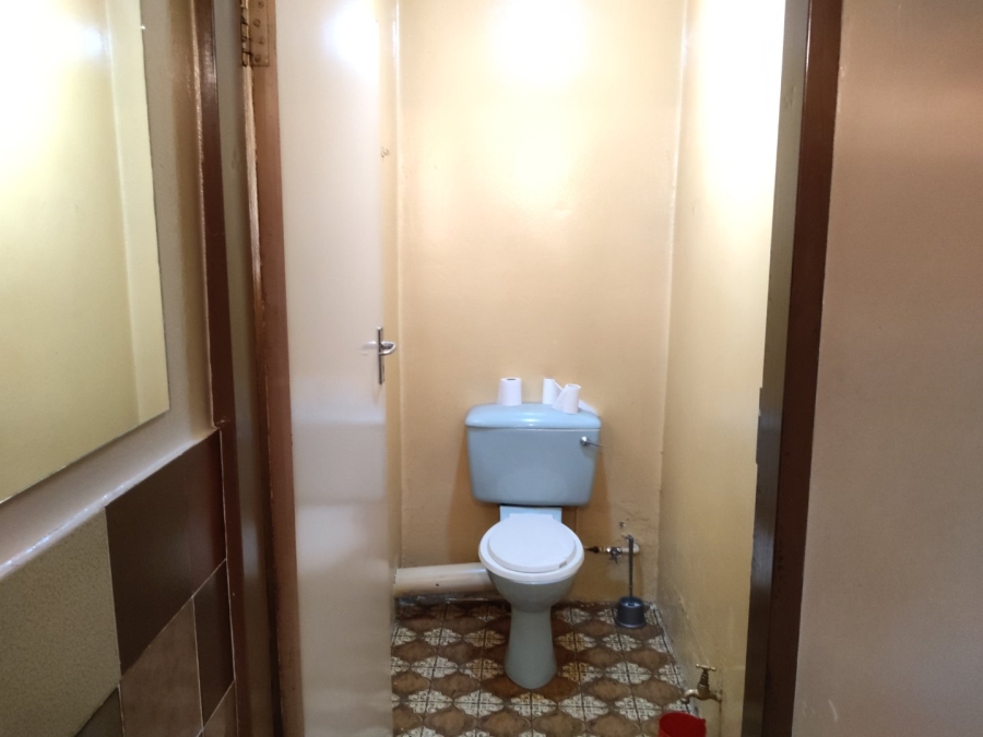 10 Bedroom Property for Sale in Laudium Gauteng