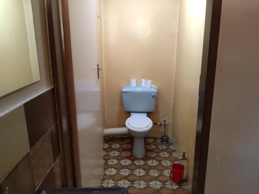 10 Bedroom Property for Sale in Laudium Gauteng