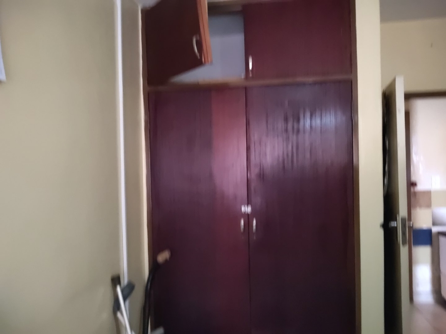 10 Bedroom Property for Sale in Laudium Gauteng