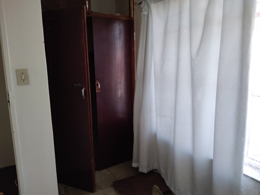 10 Bedroom Property for Sale in Laudium Gauteng