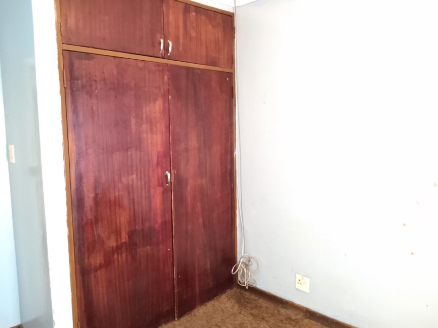 10 Bedroom Property for Sale in Laudium Gauteng