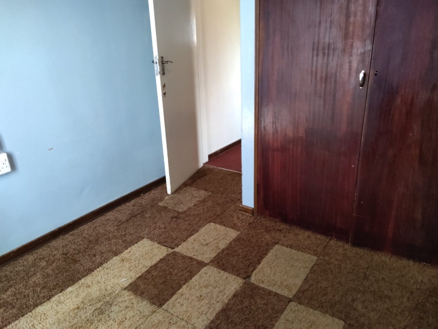 10 Bedroom Property for Sale in Laudium Gauteng