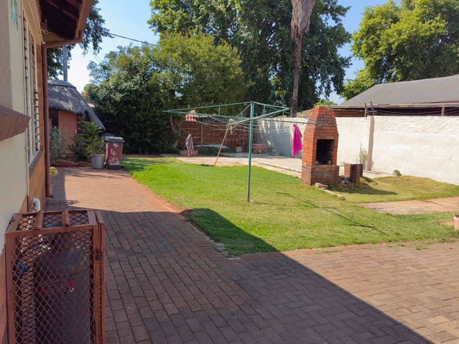 12 Bedroom Property for Sale in Westdene Gauteng