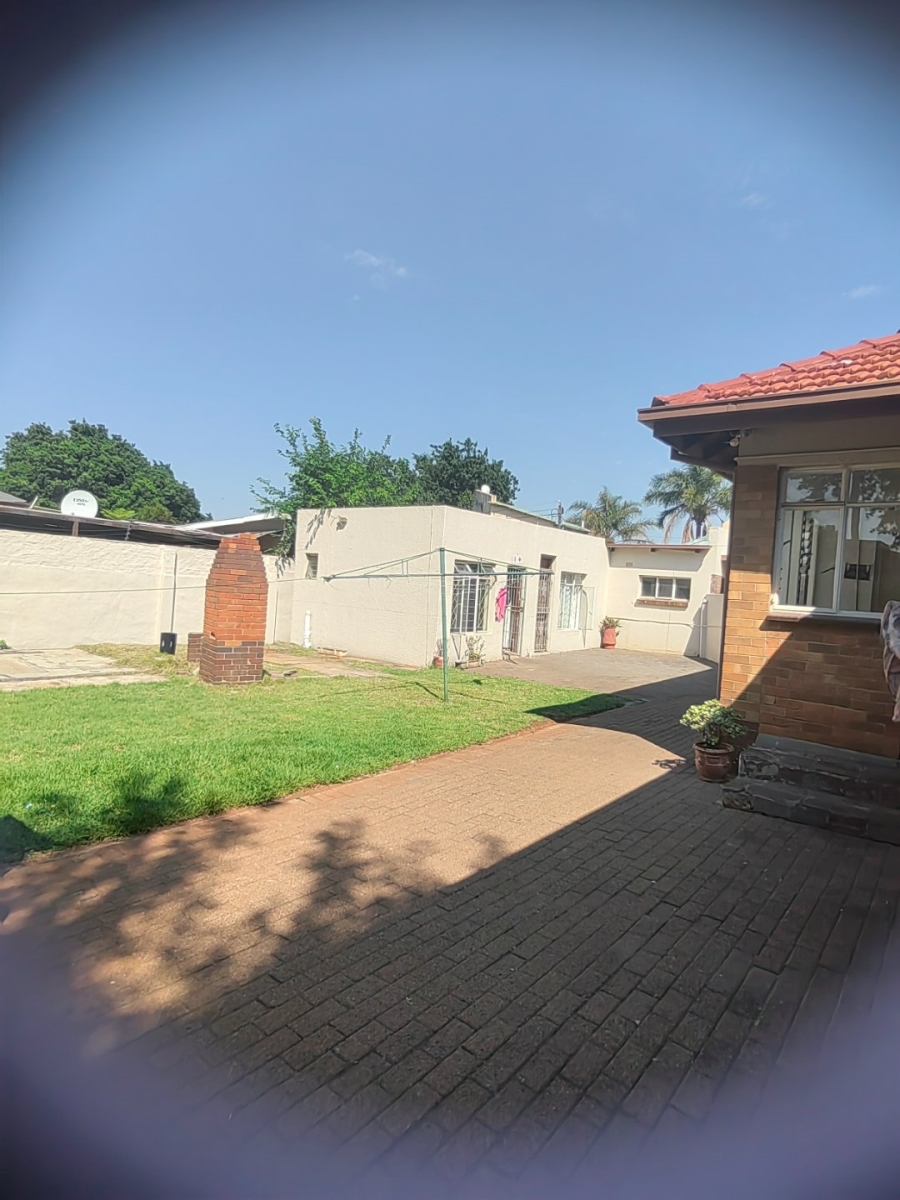 12 Bedroom Property for Sale in Westdene Gauteng
