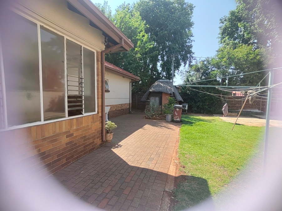 12 Bedroom Property for Sale in Westdene Gauteng