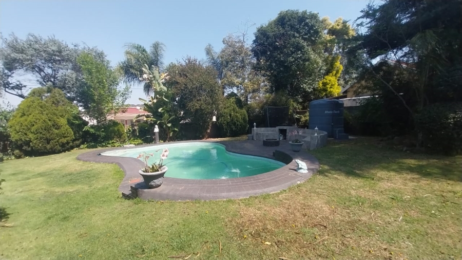 4 Bedroom Property for Sale in Mulbarton Gauteng