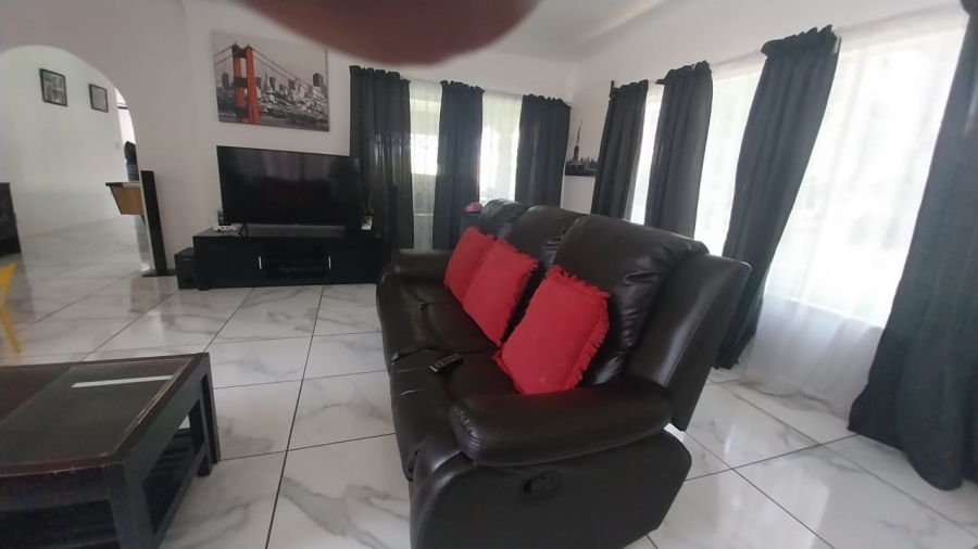 4 Bedroom Property for Sale in Mulbarton Gauteng