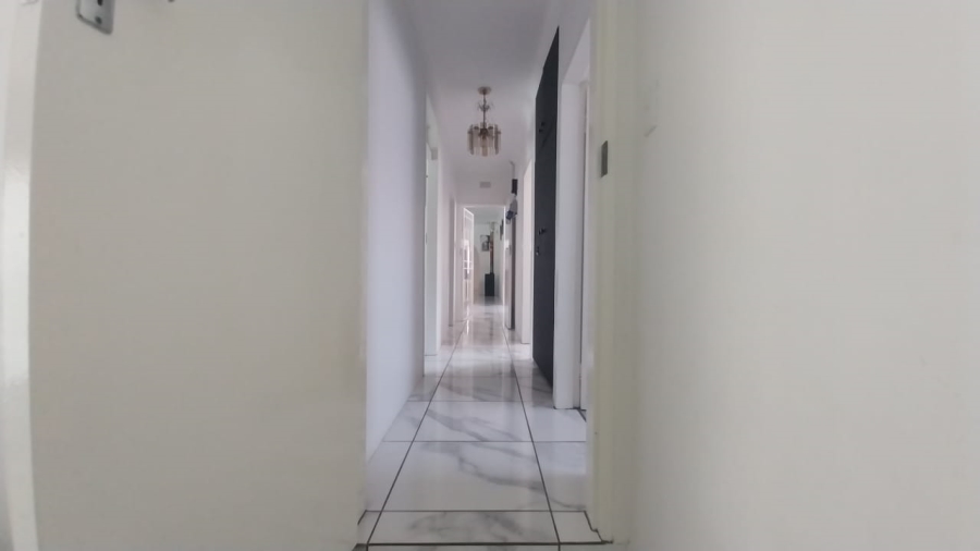 4 Bedroom Property for Sale in Mulbarton Gauteng