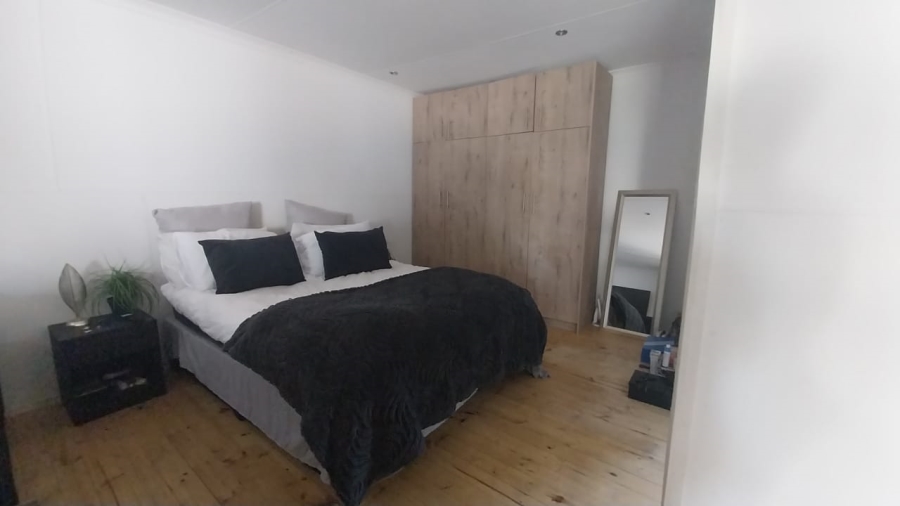 4 Bedroom Property for Sale in Mulbarton Gauteng