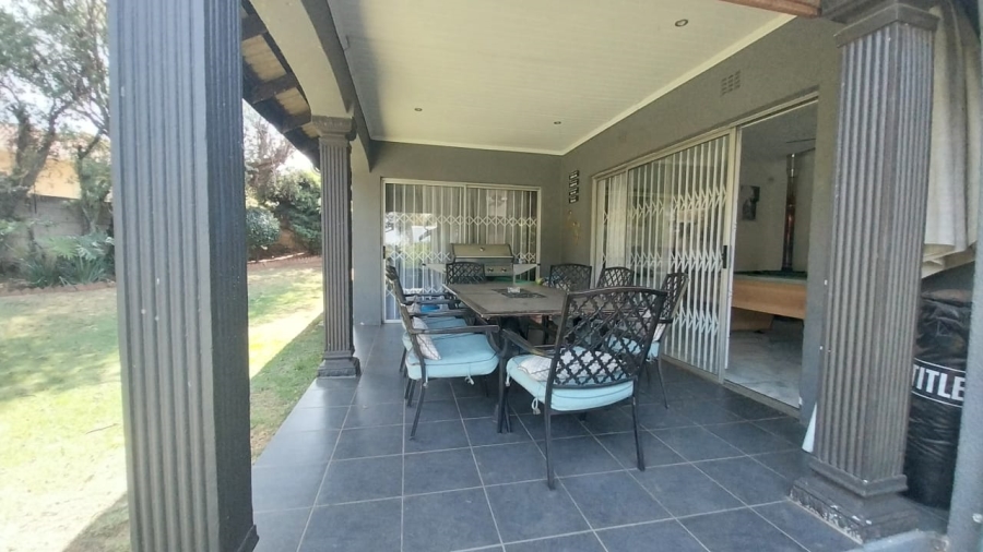 4 Bedroom Property for Sale in Mulbarton Gauteng