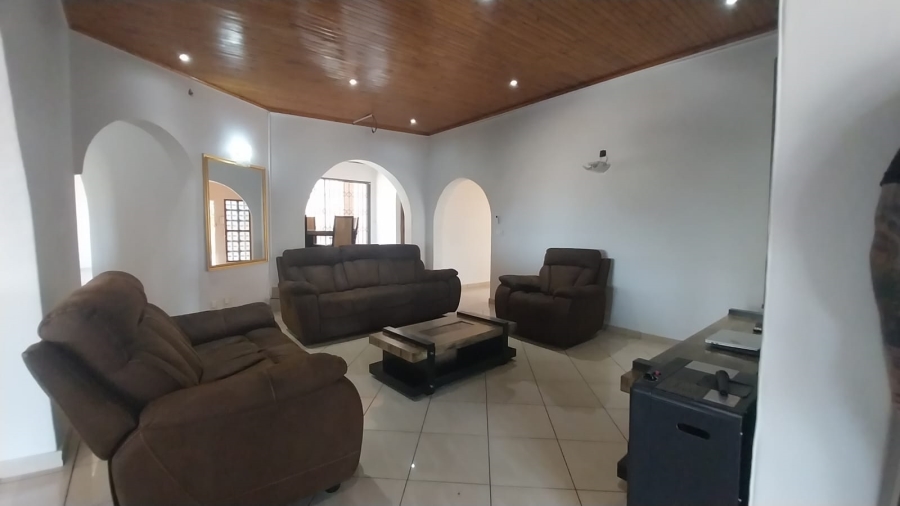 5 Bedroom Property for Sale in Glenvista Gauteng
