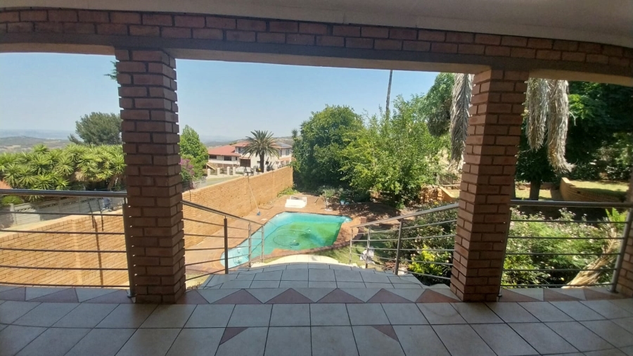 5 Bedroom Property for Sale in Glenvista Gauteng