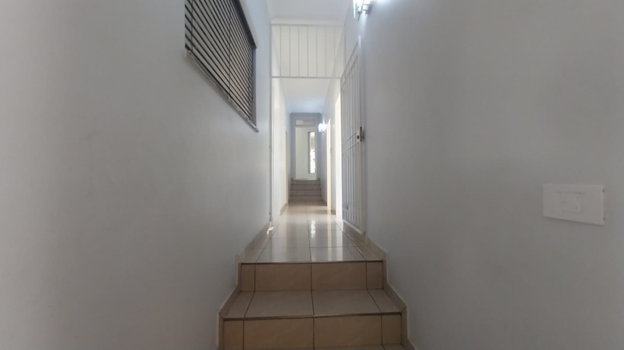 5 Bedroom Property for Sale in Glenvista Gauteng