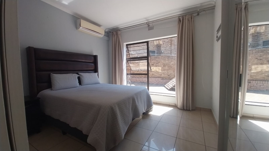 5 Bedroom Property for Sale in Glenvista Gauteng