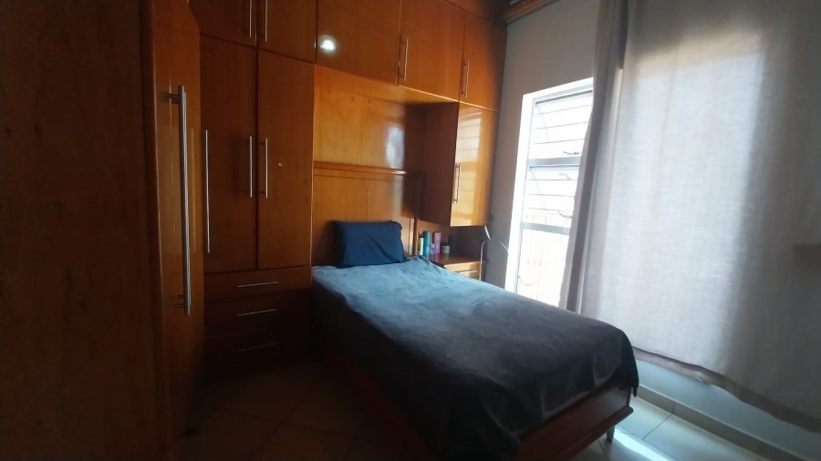 5 Bedroom Property for Sale in Glenvista Gauteng
