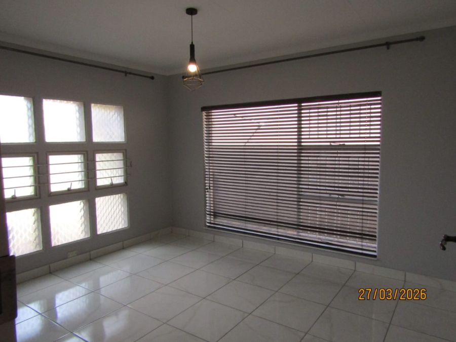 4 Bedroom Property for Sale in Glen Marais Gauteng