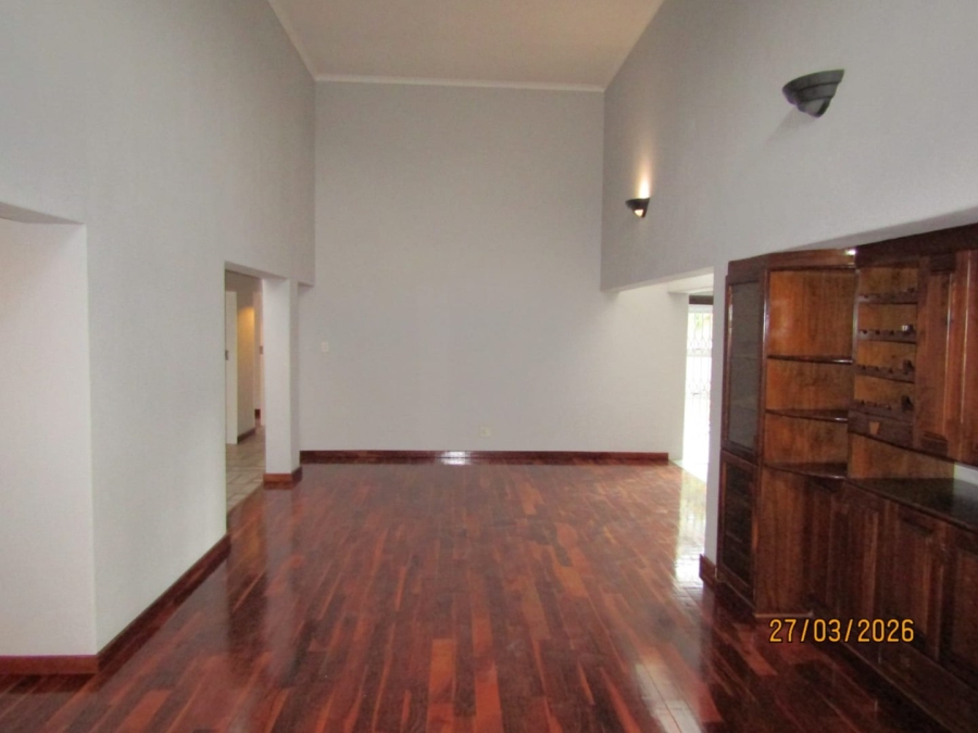 4 Bedroom Property for Sale in Glen Marais Gauteng