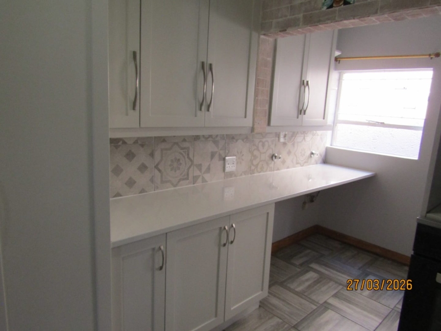 4 Bedroom Property for Sale in Glen Marais Gauteng