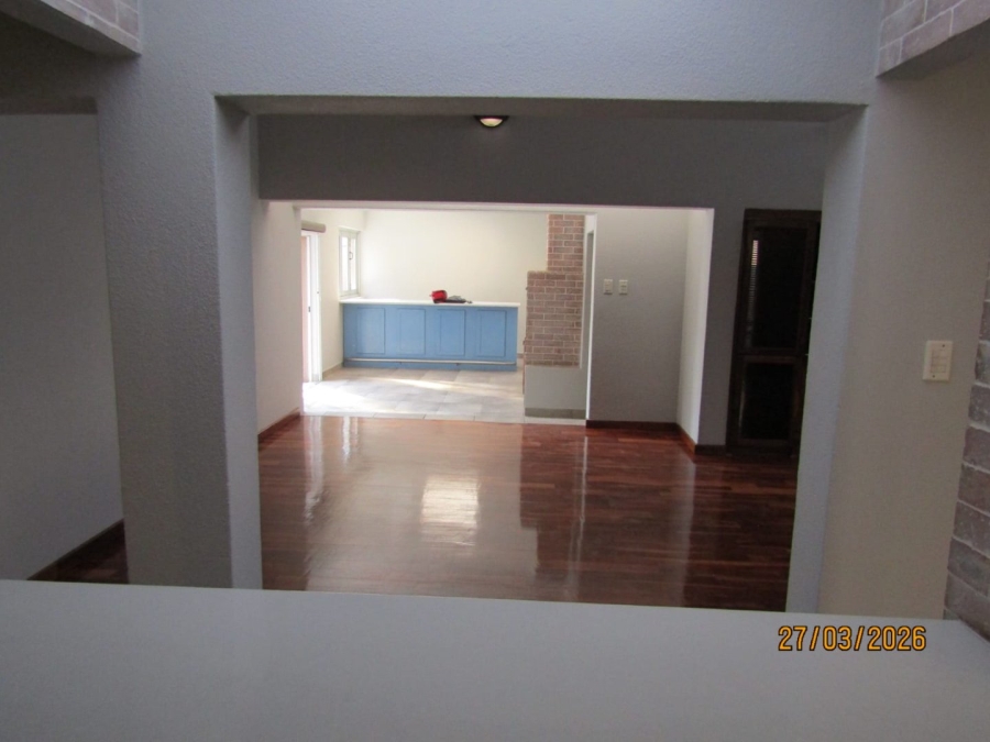 4 Bedroom Property for Sale in Glen Marais Gauteng