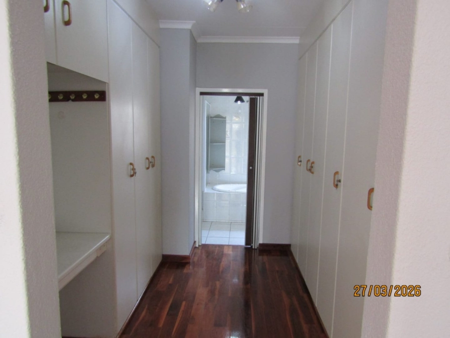 4 Bedroom Property for Sale in Glen Marais Gauteng