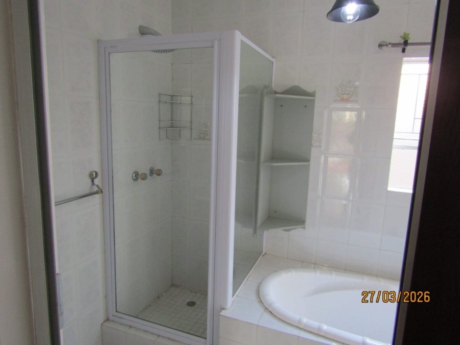 4 Bedroom Property for Sale in Glen Marais Gauteng