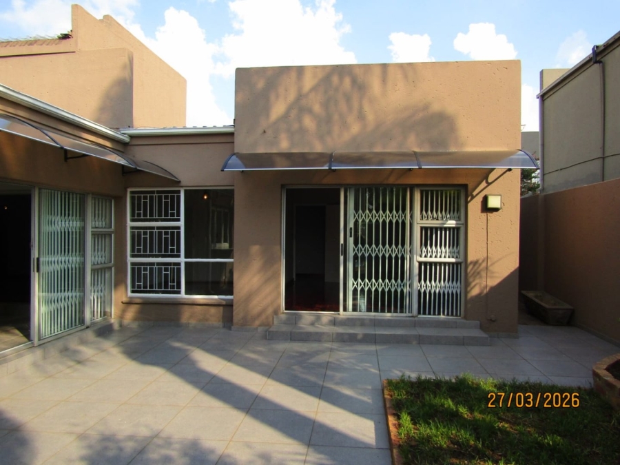 4 Bedroom Property for Sale in Glen Marais Gauteng