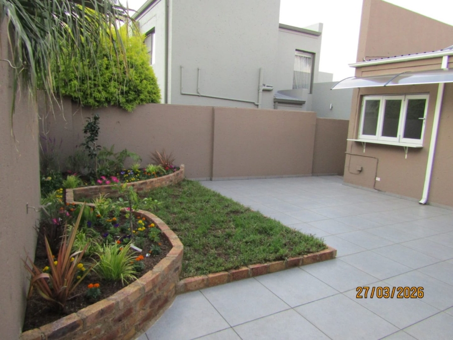 4 Bedroom Property for Sale in Glen Marais Gauteng