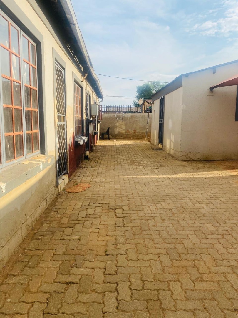 4 Bedroom Property for Sale in Nellmapius Gauteng