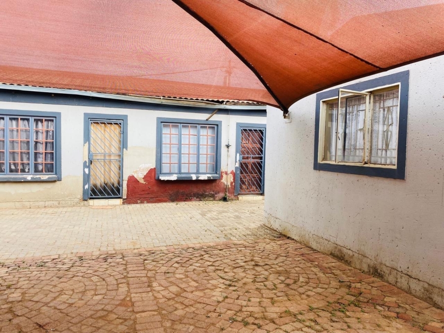 4 Bedroom Property for Sale in Nellmapius Gauteng