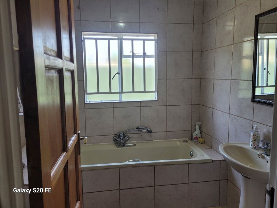 4 Bedroom Property for Sale in Selection Park Gauteng