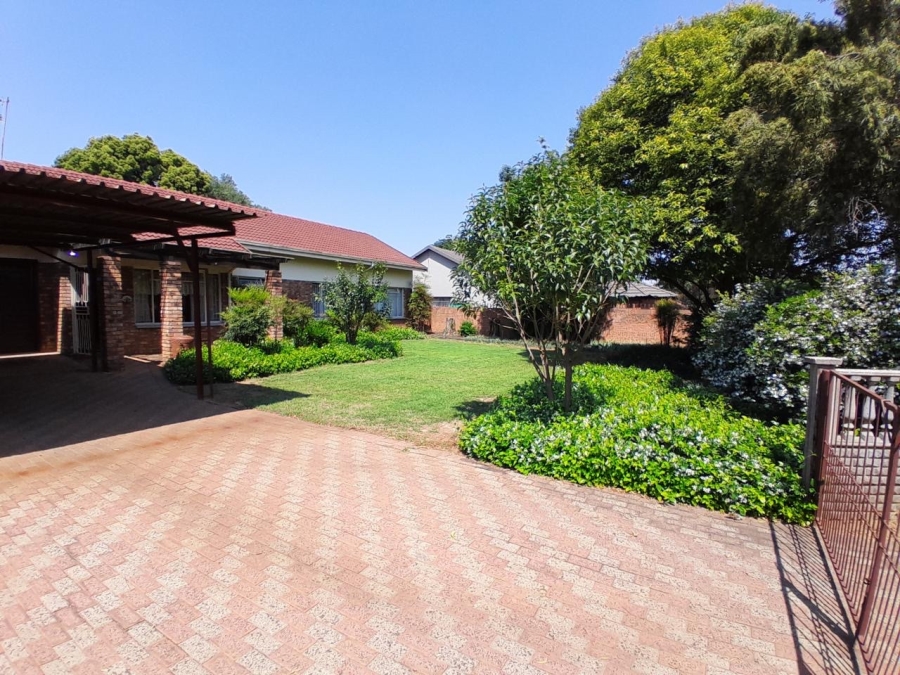 3 Bedroom Property for Sale in Bester Gauteng