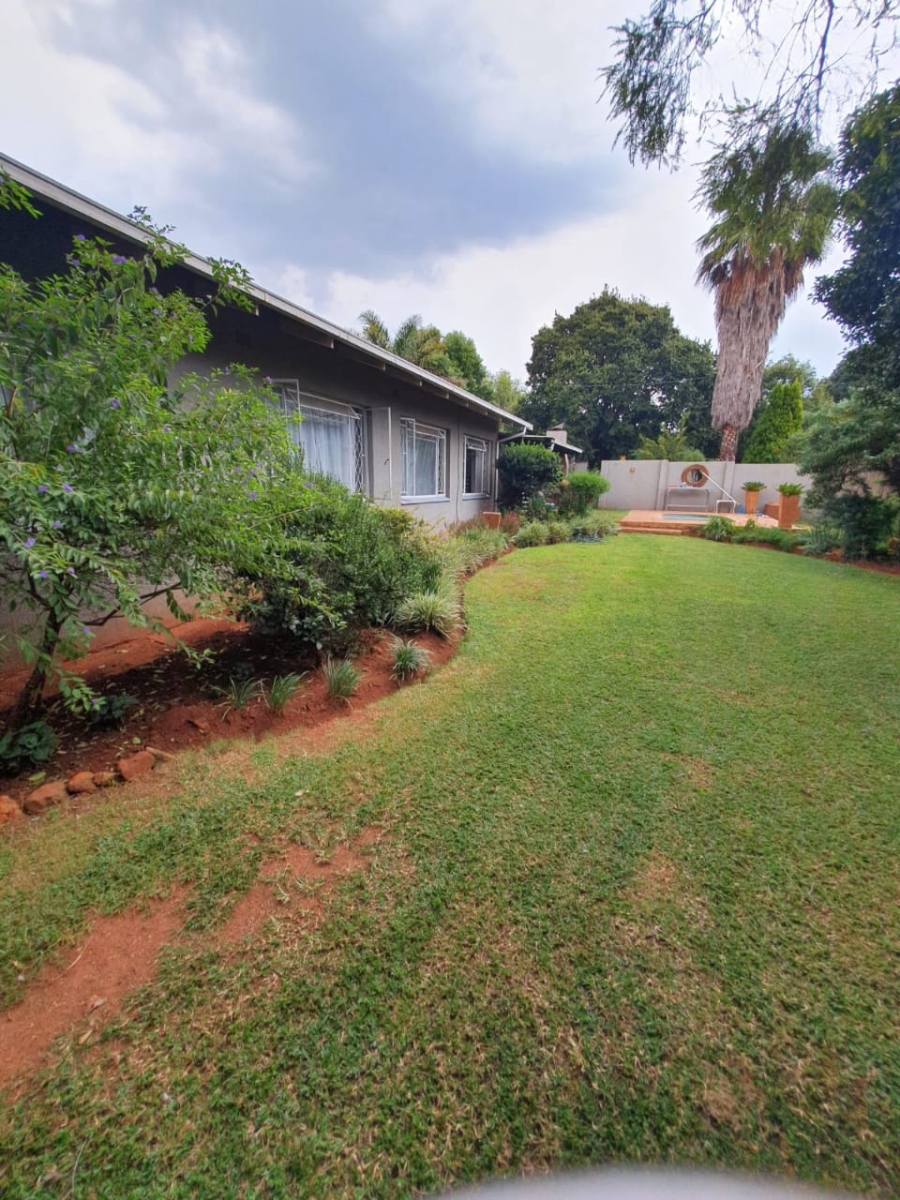 To Let 4 Bedroom Property for Rent in Clubview Gauteng
